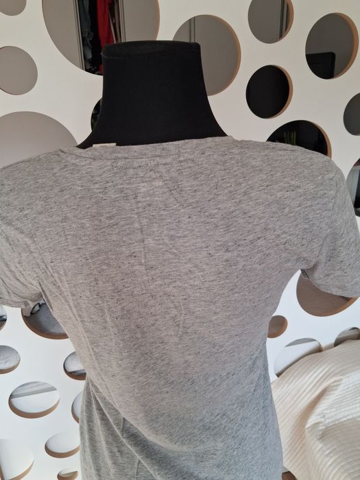 Szary T-shirt Levi's +welurowe szwedy