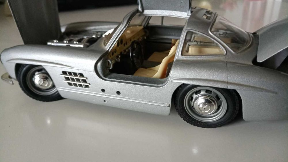 Coleção carros 1/24