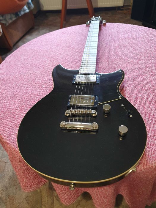 Yamaha Revstar RS320 BL – solidna gitara elektryczna w świetnym stanie