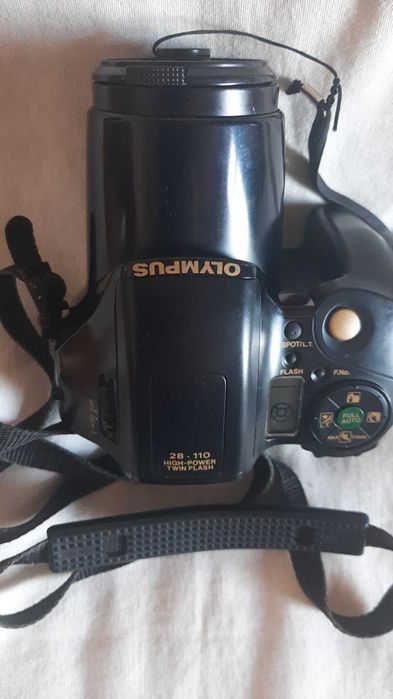 Фотоаппарат плёночный Olympus iS-100s. Объектив 28-110/ 4,5-5,6.