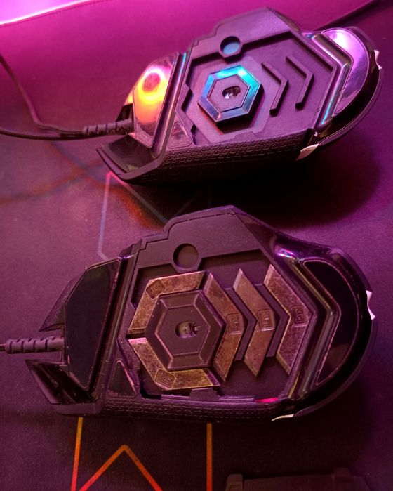 2 ratos Logitech G502 Special Edition 16000DPI Black