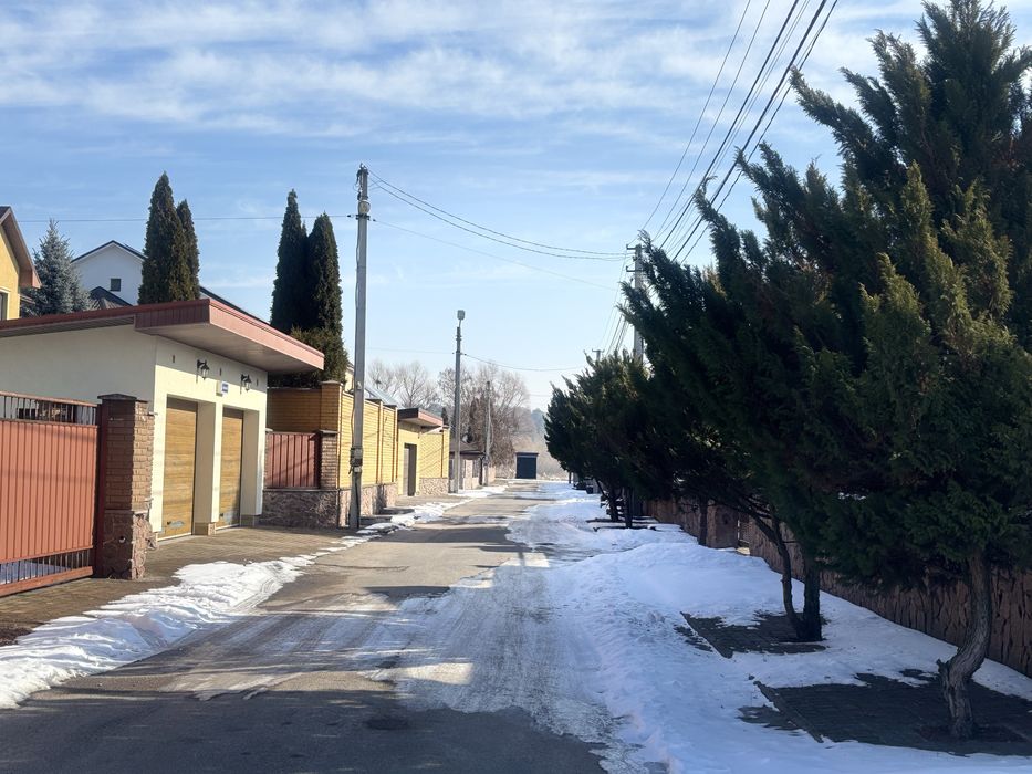 Продам земельну ділянку в Стоянці