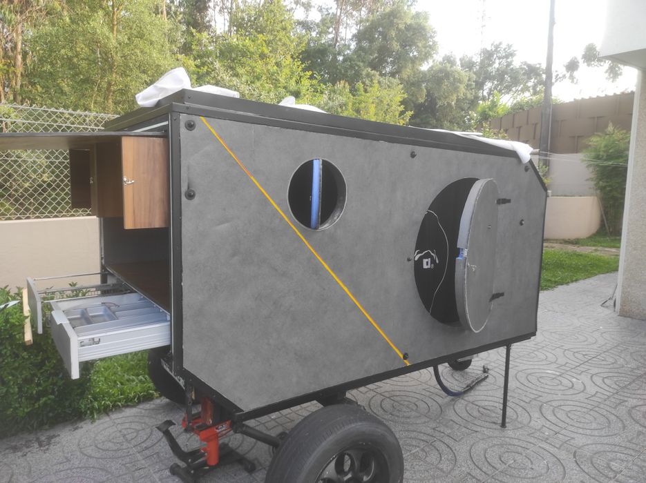 Trailer reboque com suspensão