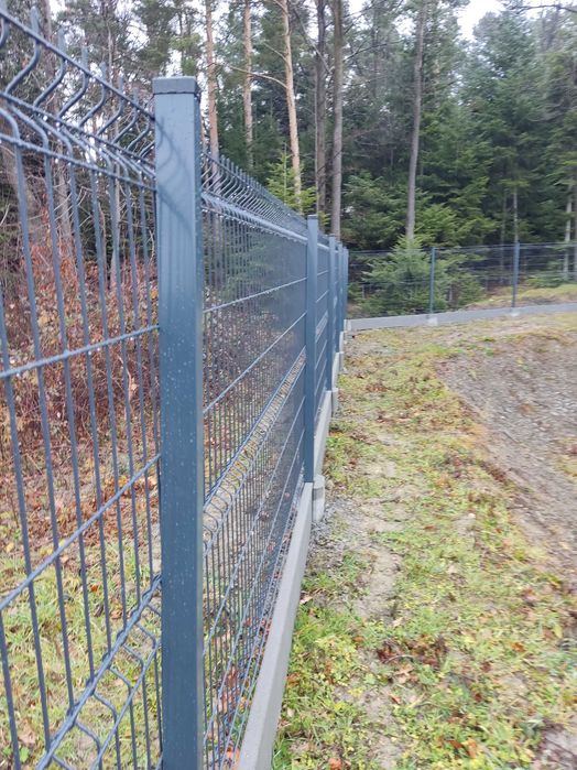 Ogrodzenie panelowe z podmurówka panel h123 fi4 52zł/mb LUBCZA