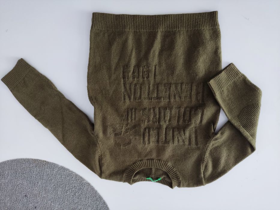 Sweter khaki Benetton 86