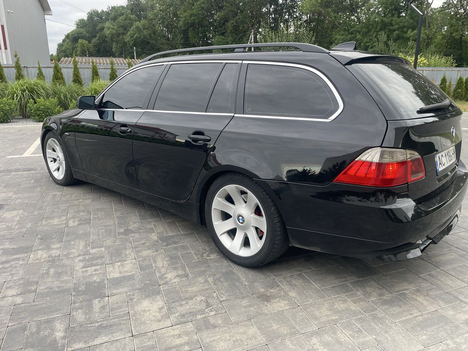 Продам  BMW e61 3.0