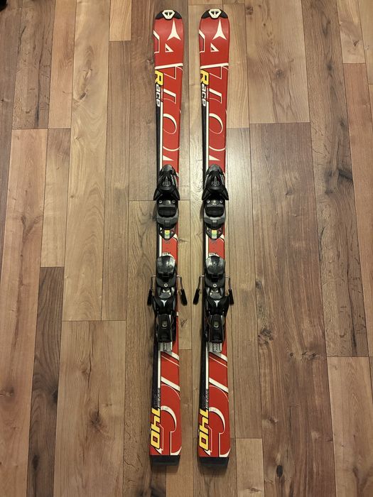 Narty juniorskie Atomic Race 140cm