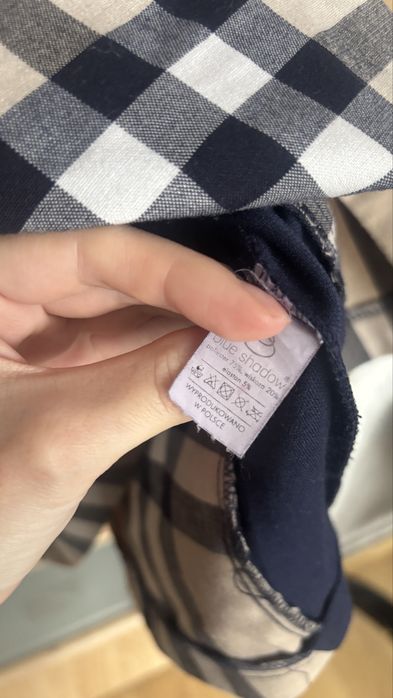 Sukienka midi, prosta w ozdobną kratkę długi rękaw r. S
