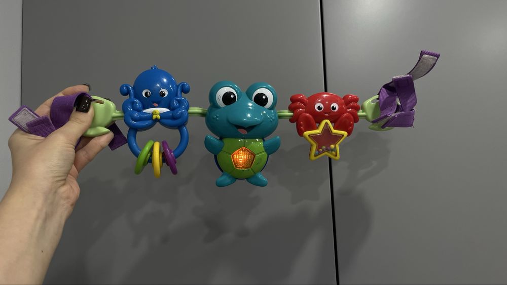 Іграшка на візок