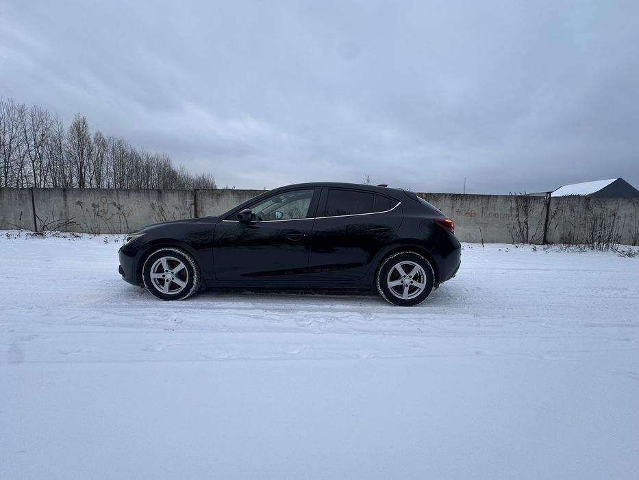 Продам авто Mazda 3 2014 рік 2.2 дизель , 6ст