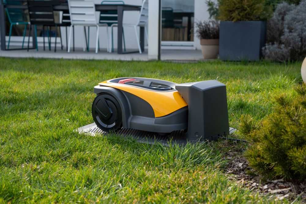 Autonomiczny robot koszący STIGA A 500 2 Ah 18 cm 500 m2