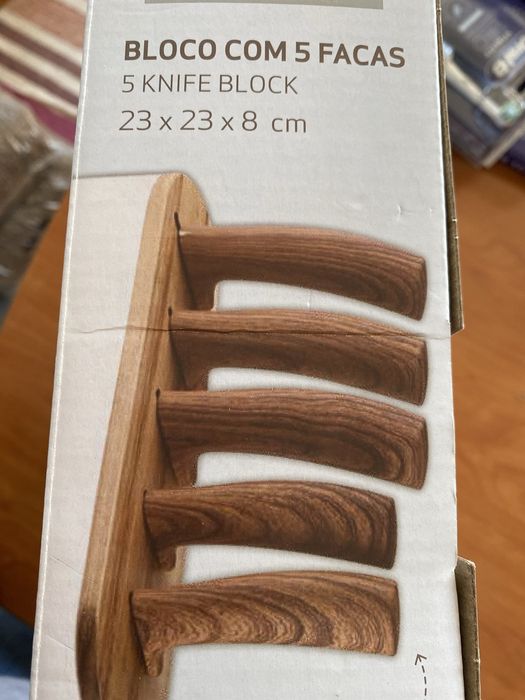 Bloco com 5 facas novas