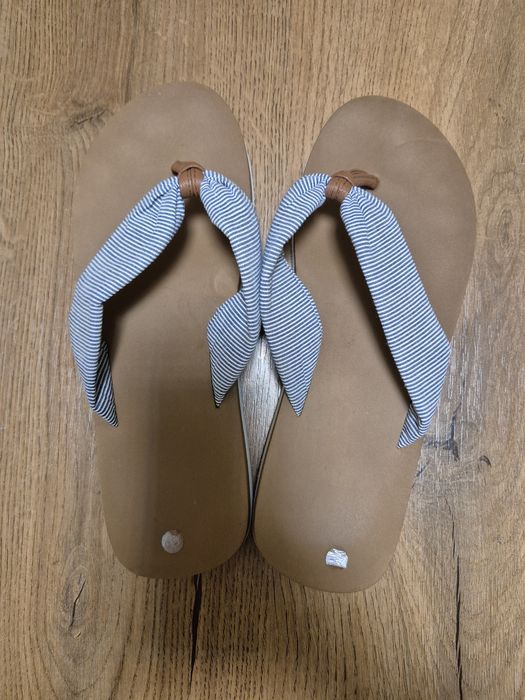 Шльопанці Braska