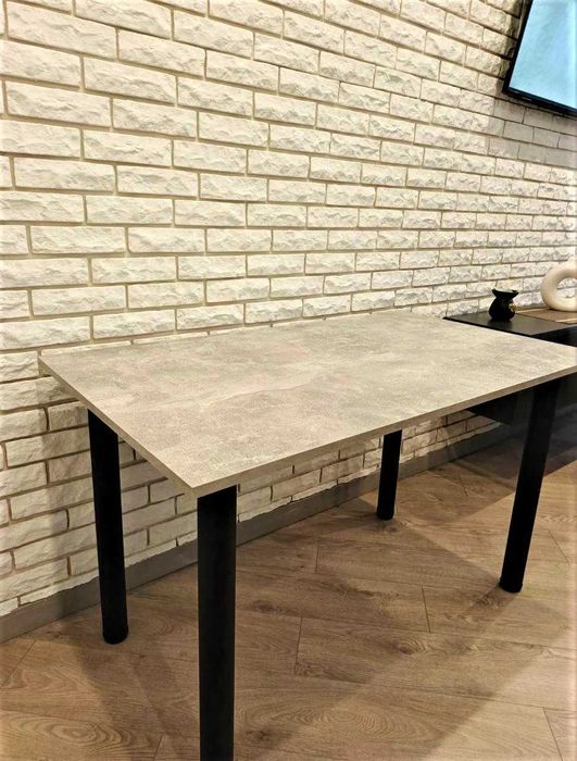 Стіл для Кафе Стол Кухонний на металевих ніжках Комп'ютерний Офісний