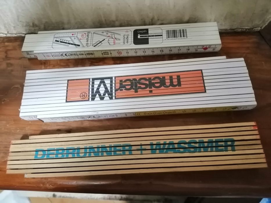 Metros em madeira os três 5euros ou doie euros cada