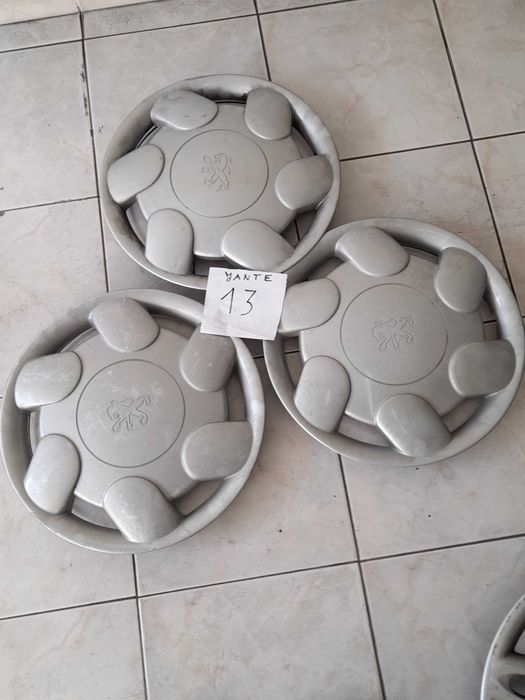 Tampões Peugeot  jante (13)  5 € os três, ler descrição abaixo.