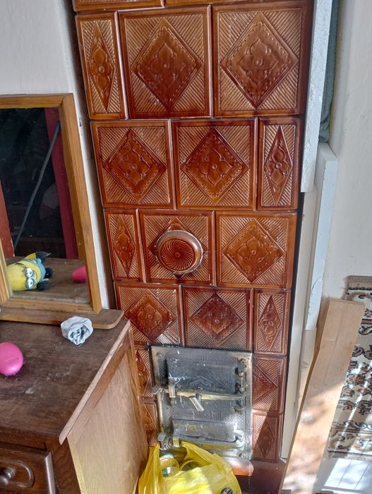 Piec kaflowy zabytkowy do rozbiórki