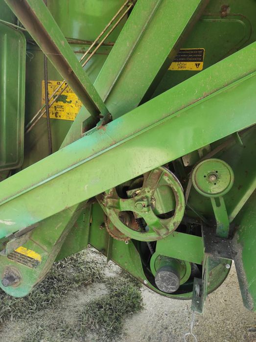 Комбайн JOHN DEERE 1042
