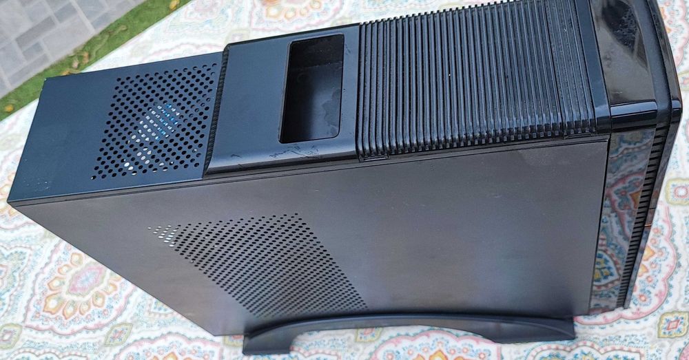 Unyka UK-2007 - Caixas compactas para PC