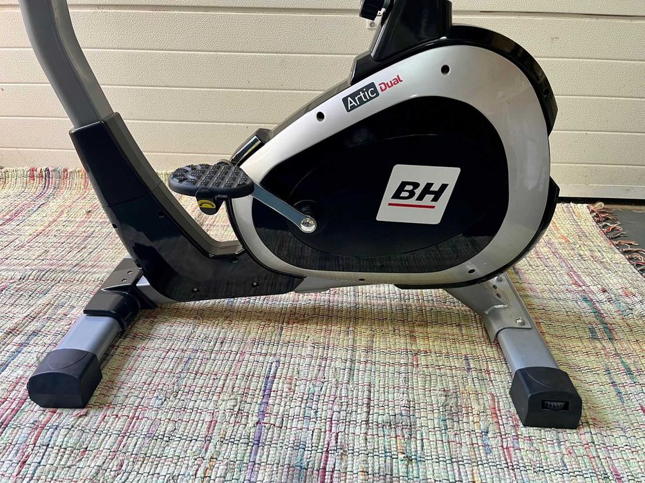 Bicicleta  fitness - BH ARTIC DUAL - H674UB - Excelente estado