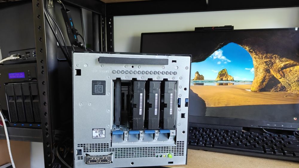 Serwer NAS HP Proliant Microserver Gen10 Homelab home assistant 16GB +  256GB SSD