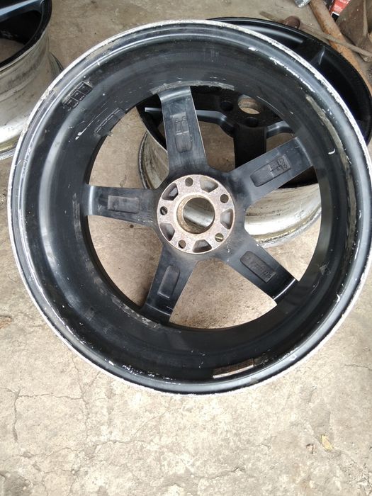 Felgi 18 5x112 8j et 35 vossen cv3