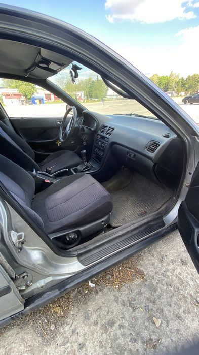 Honda accord 1993 v покоління