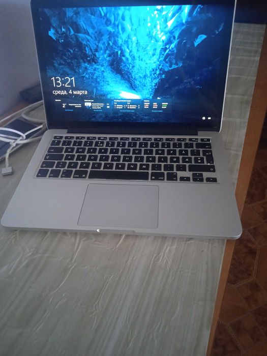 Apple MacBook   продам