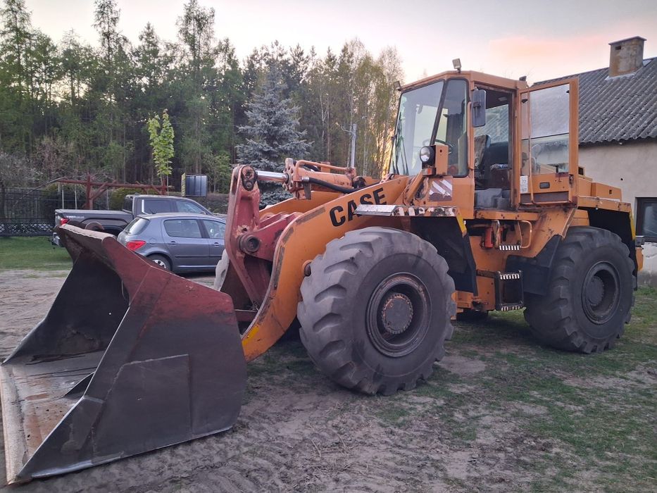 Ładowarka Case 821B