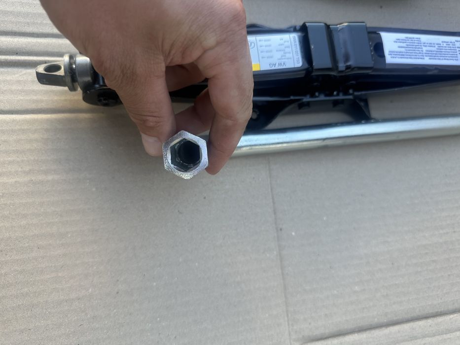 Домкрат vw golf 8,skoda octavia a8