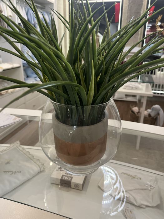 Vaso decorativo com vaso de vidro