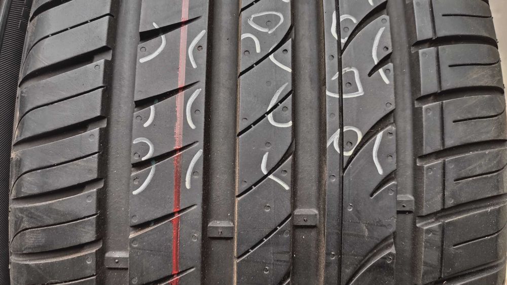 шини  255/45R18. Hankook 7.7мм.
