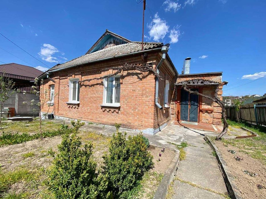Продам 1 поверховий будинок з ділянкою на вул Дмитра Марковича 2342