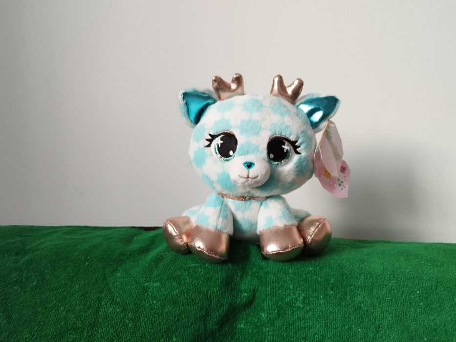 м'які іграшки різні вибирайте