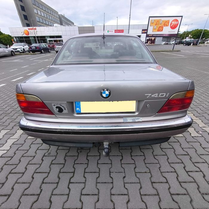 BMW Seria E38 740i Aspensilber-Mettalic