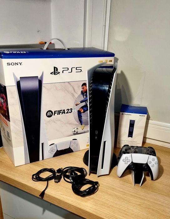 PlayStation 5 z napędem jak nowy