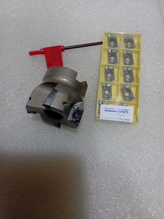 Vendo fresa de pastilhas Nova de 50mm + 10 pastilhas APMT1604