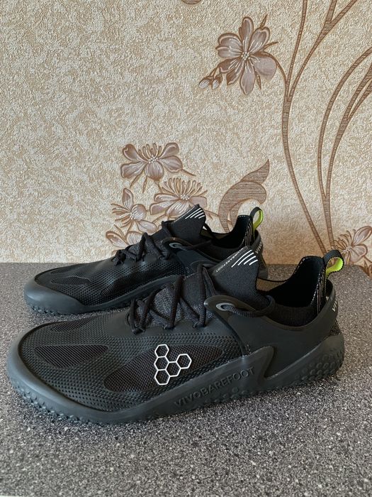 Кросівки для тренувань Vivobarefoot Motus Strength.