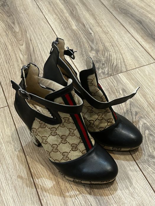 Szpilki gucci W stanie idealnym