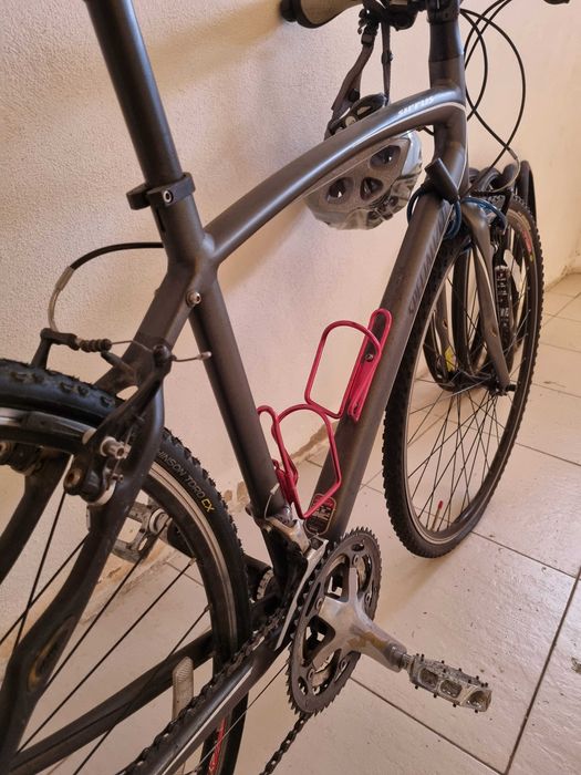 Specialized Sirrus Comp Tamanho M + acessórios