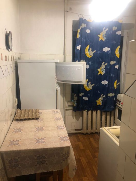 Здається 2-кімнатна квартира, у центрі