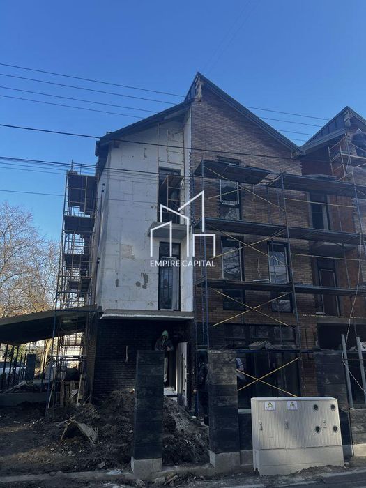 Без комісії Продаж Таунхауса у місті Львів | Гараж + тераса