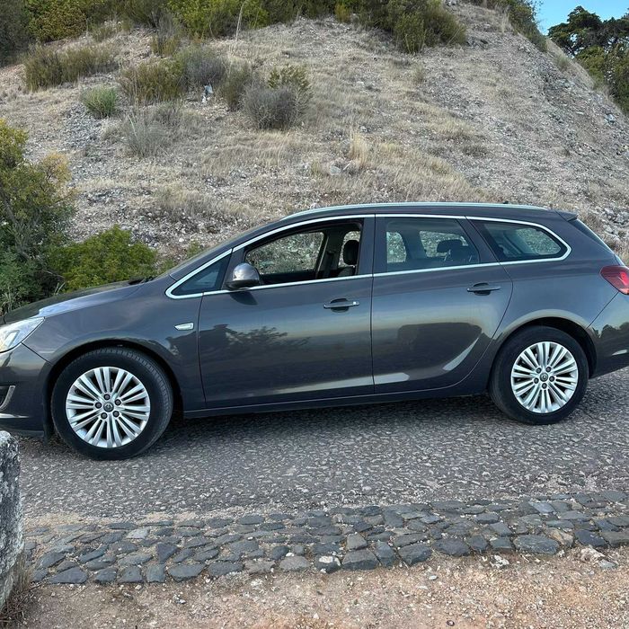 Opel Astra Sports tourer 136cv — photo 4