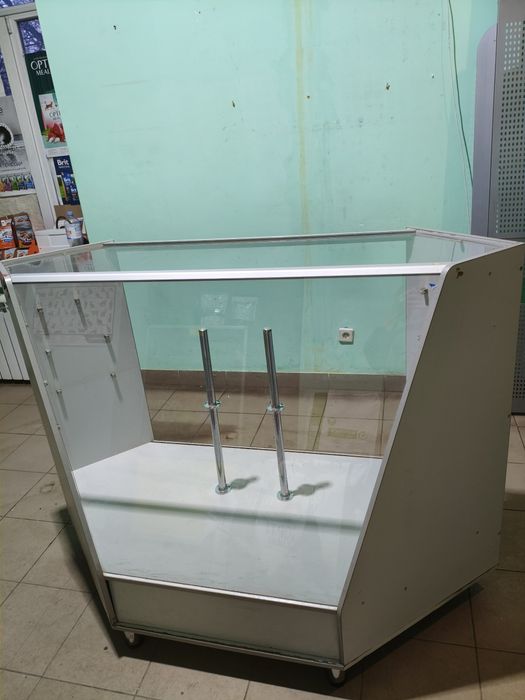 ТОРГ Торговое оборудование б/у Витрины, Шкафы