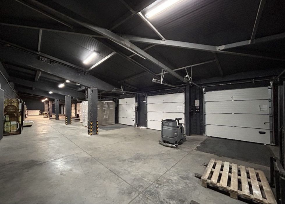 Здається в довгострокову оренду приміщення під магазин, на Подолі