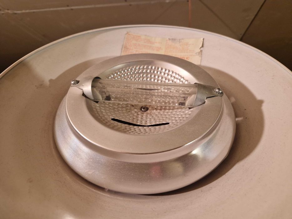 Lampa stojąca do salonu
