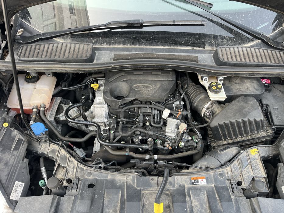Ford grand c-max 2019 1.0 125cv gasolina motor danificado.