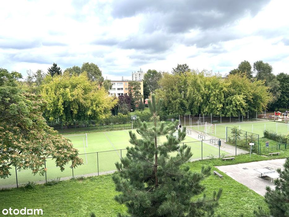 Marcelińska/Bułgarska/Ognik 8;
0% prowizji od kupującego