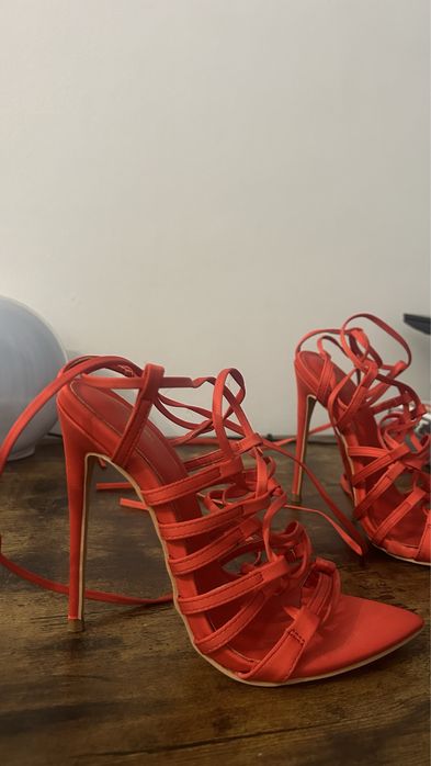 Босоніжки  PrettyLittleThing