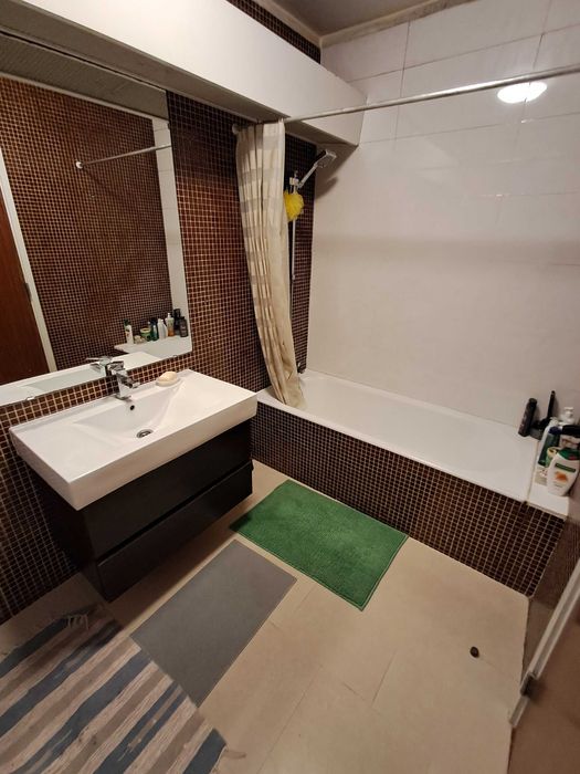 QUARTO paraCASAL. Metro SALDANHA. CENTRO Lisboa. Pede Caução.